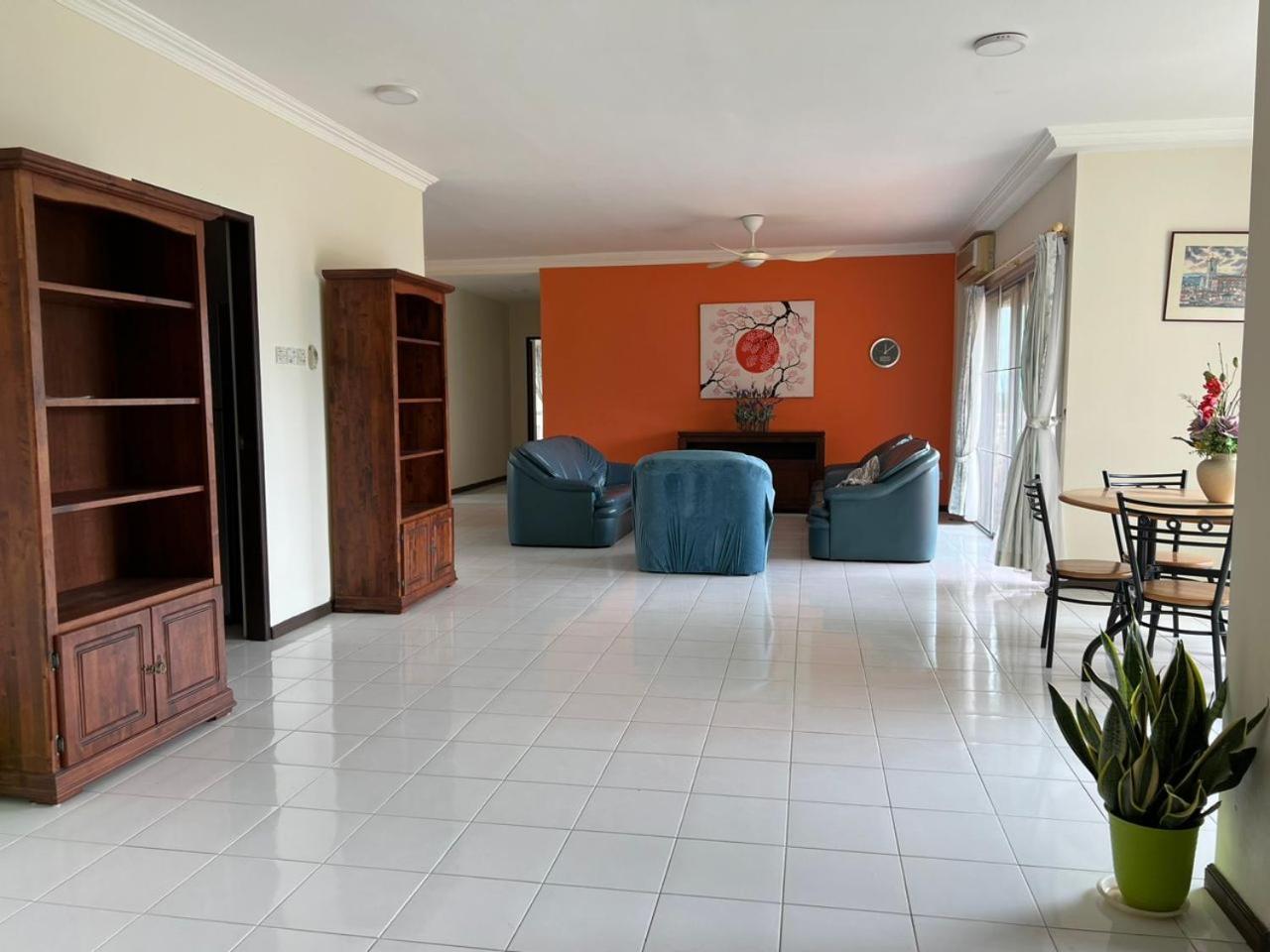 Kasuma Resort Azalea Kuching Exterior photo
